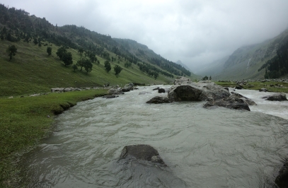 Sonmarg Valley by thoughtsmoke.wordpress.com